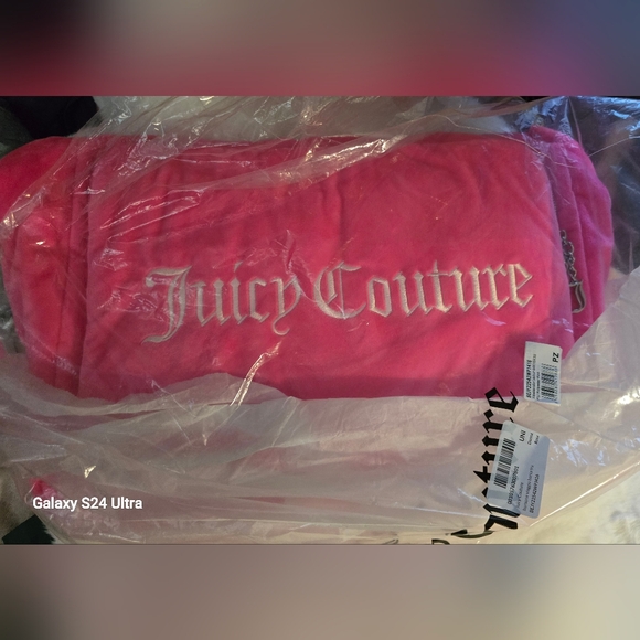 Juicy Couture Pink Velvet Large Weekender. Brand New 💎 - Picture 5 of 8